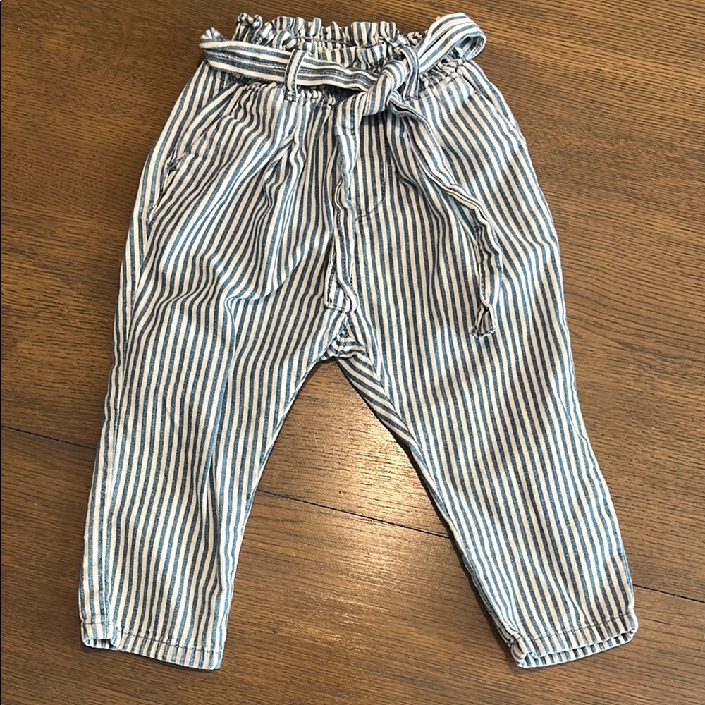 Zara Blue and White Casual Striped Bottoms